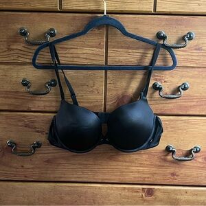Victoria’s Secret Uplift Semi Demi Bra